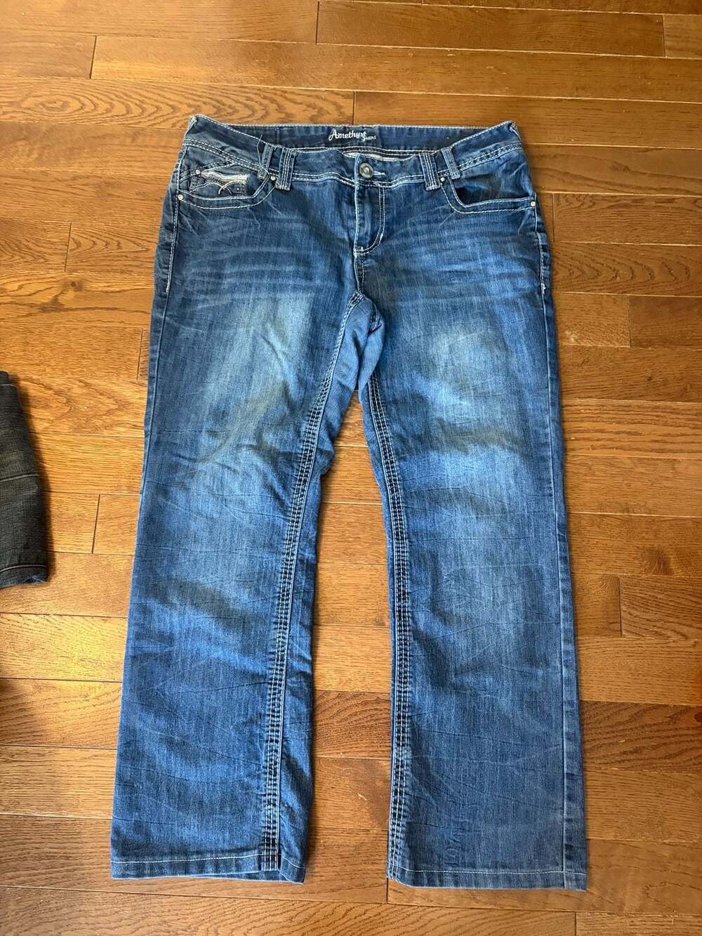 Amethyst Jeans Women's Size 14 Embroidered Flap Pocket Bootcut Jeans